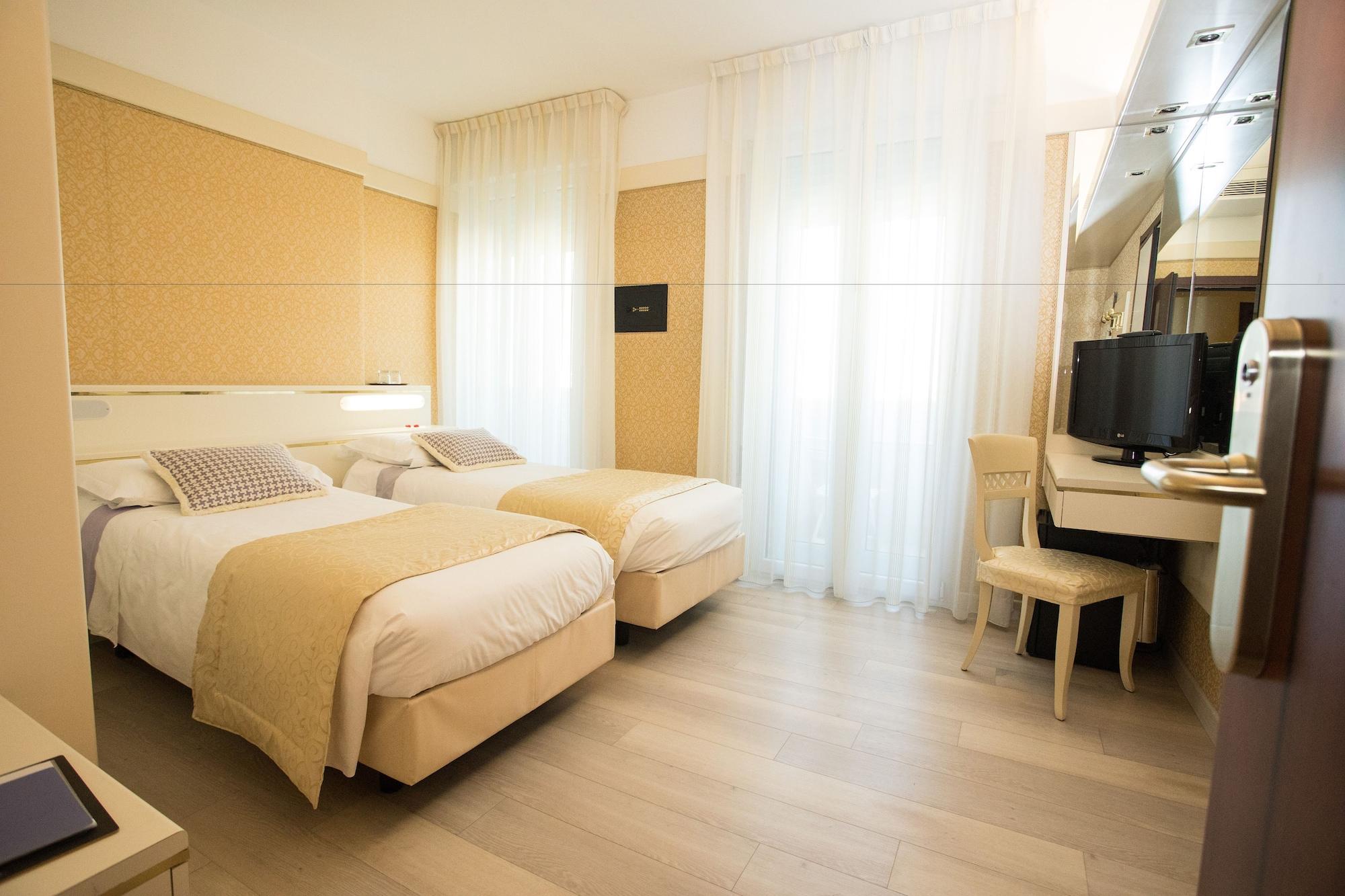 Hotel Bristol Sottomarina Εξωτερικό φωτογραφία