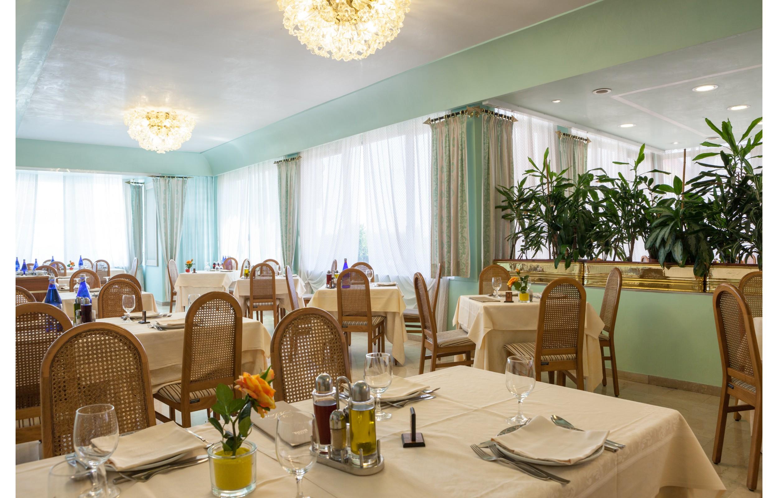 Hotel Bristol Sottomarina Εξωτερικό φωτογραφία